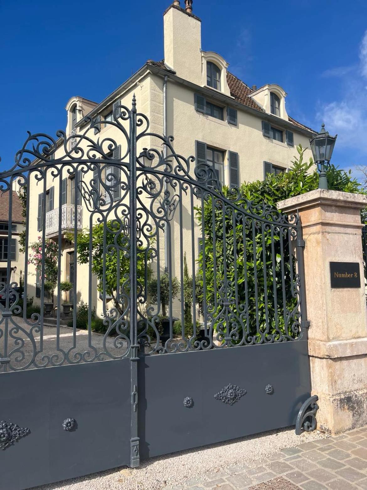 Number 8 Bed & Breakfast Meursault Exterior foto