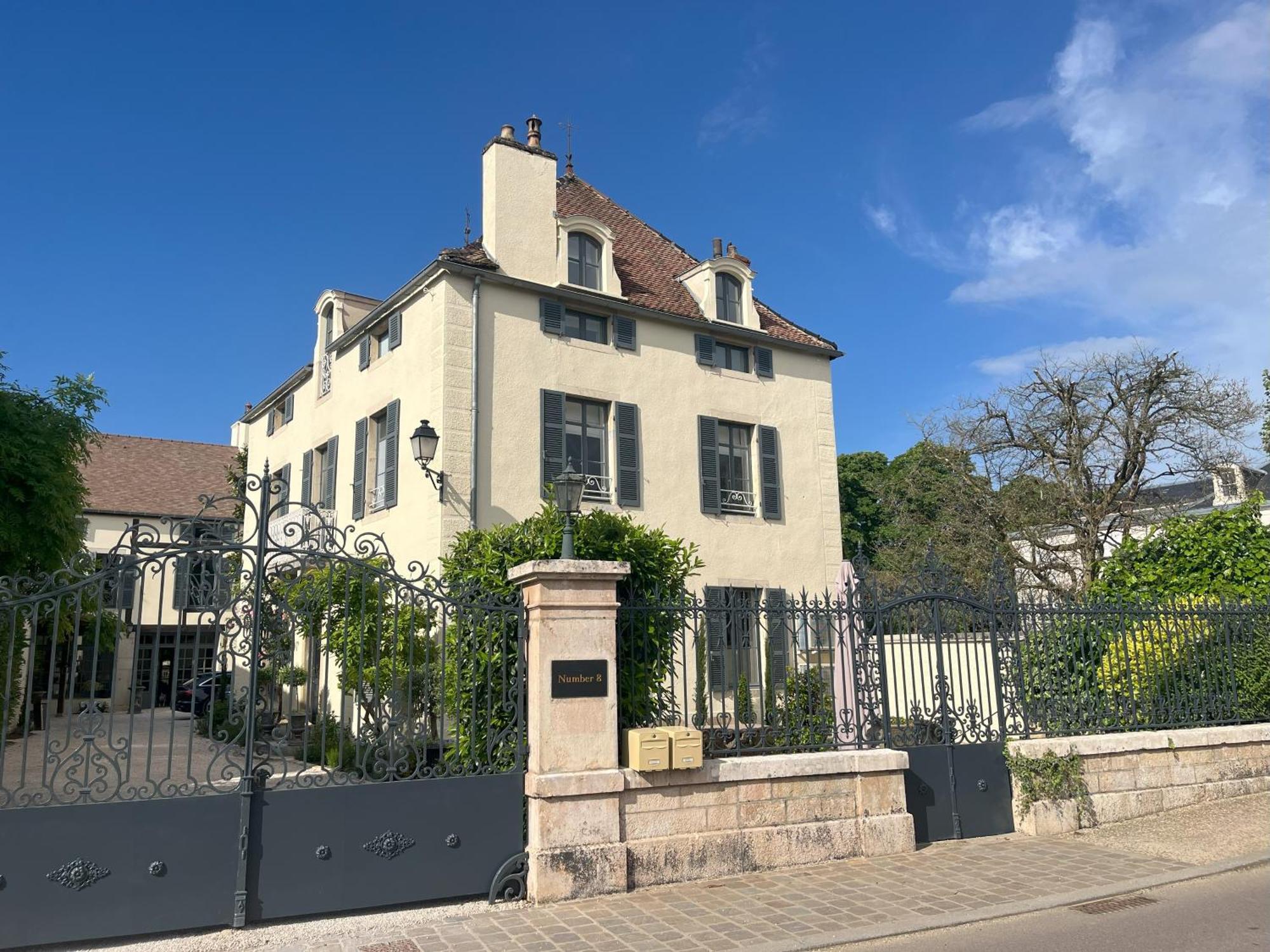 Number 8 Bed & Breakfast Meursault Exterior foto